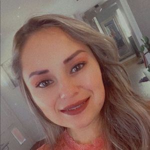 Meet your Posher, Alice